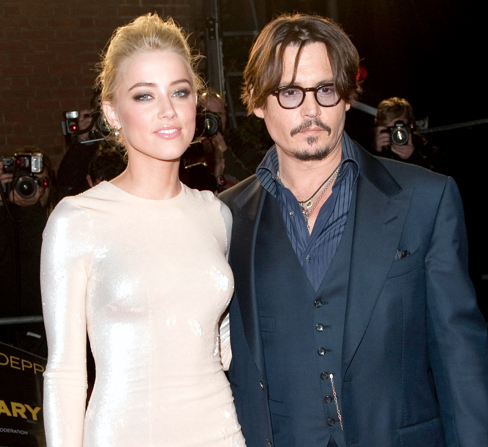 1383156522_amber-heard-johnny-depp-zoom (1)